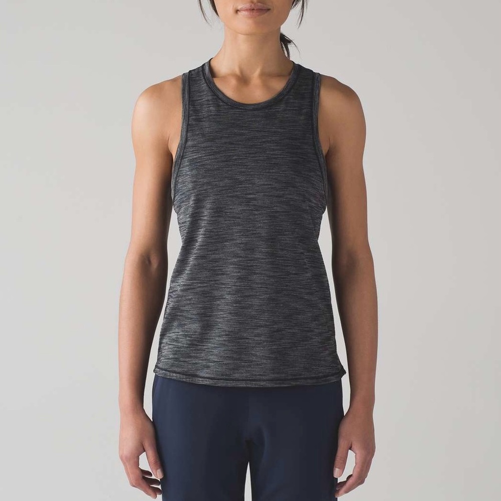 Lululemon Squad Goals tank top. 🖤